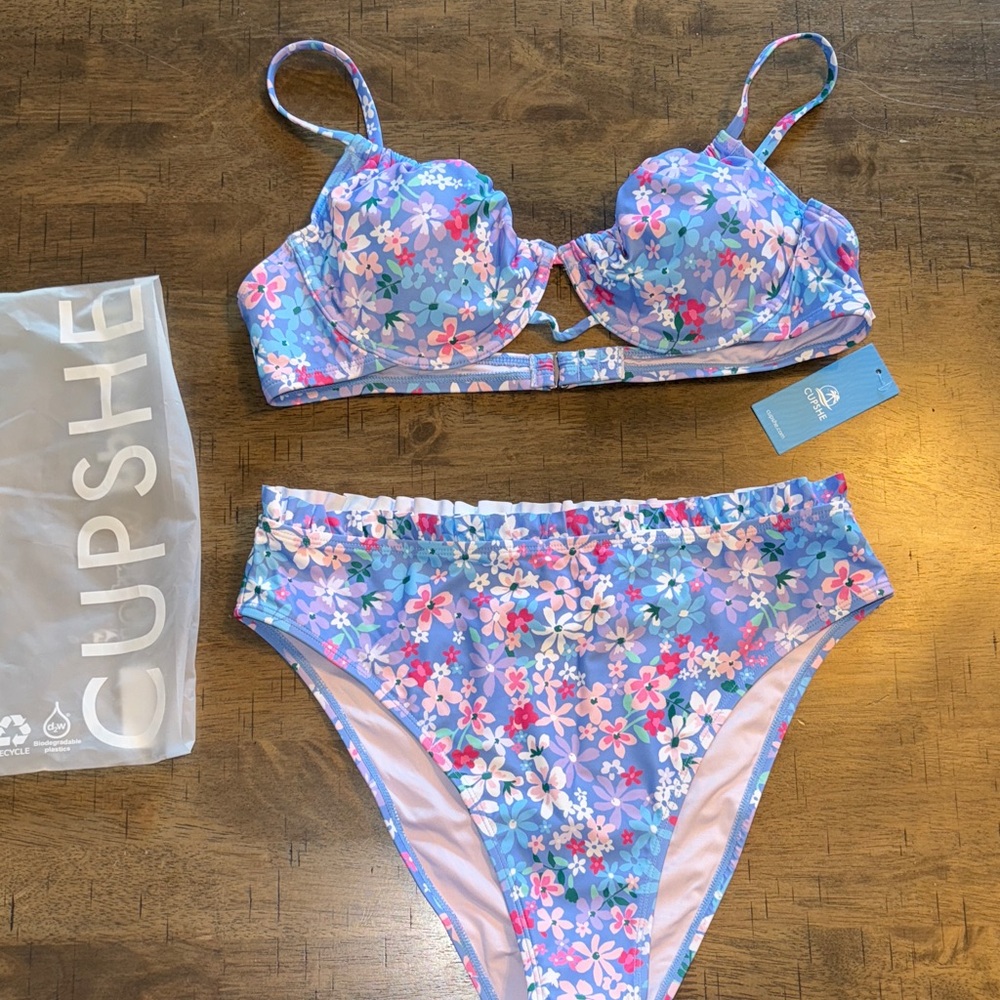 Cupshe Blue and Pink Floral Bikini